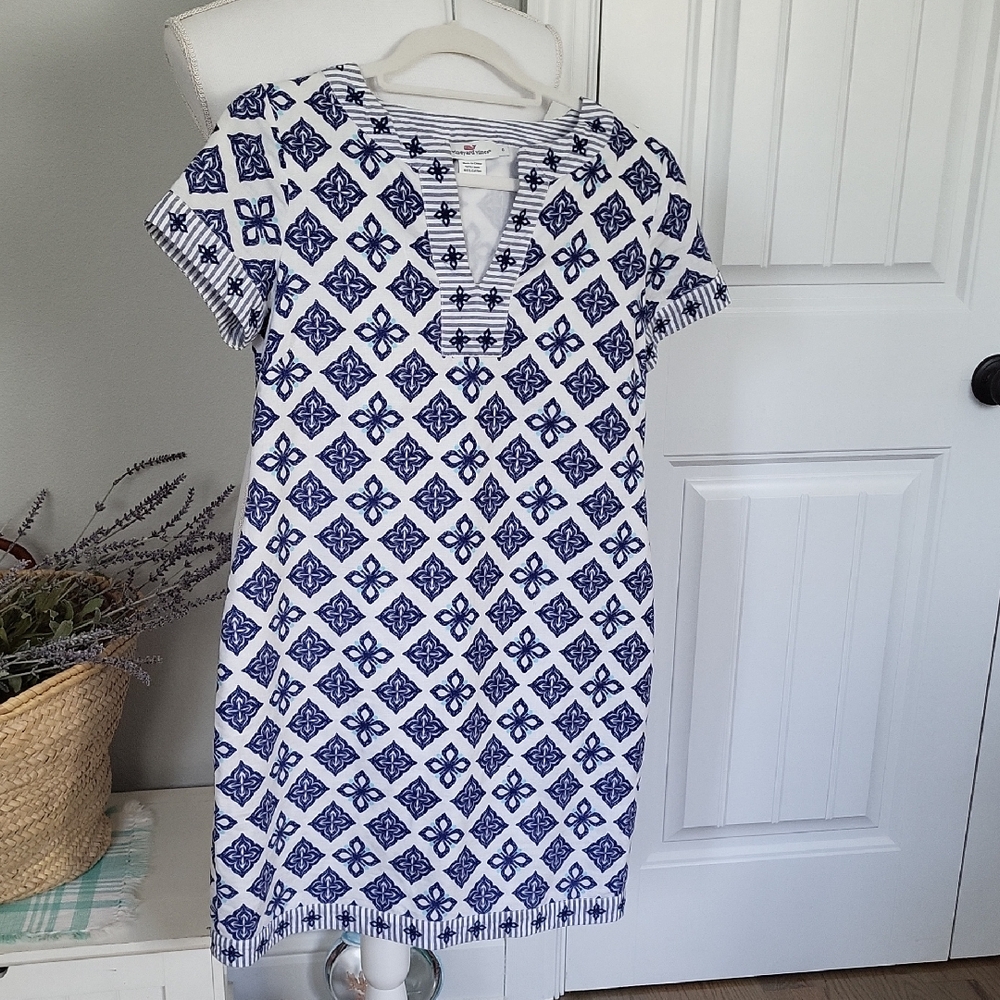 Elegant Blue and White Patterned Mini Dress